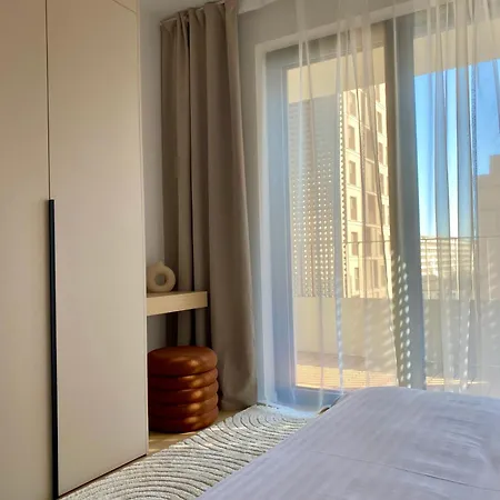 Cloud 9 Pri Myte Elegance - Brand New With Free Parking * Братислава