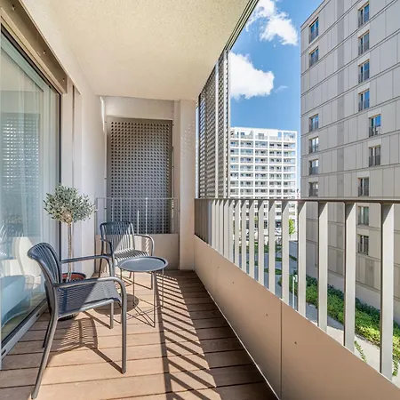Cloud 9 Pri Myte Elegance - Brand New With Free Parking Апартаменты Братислава